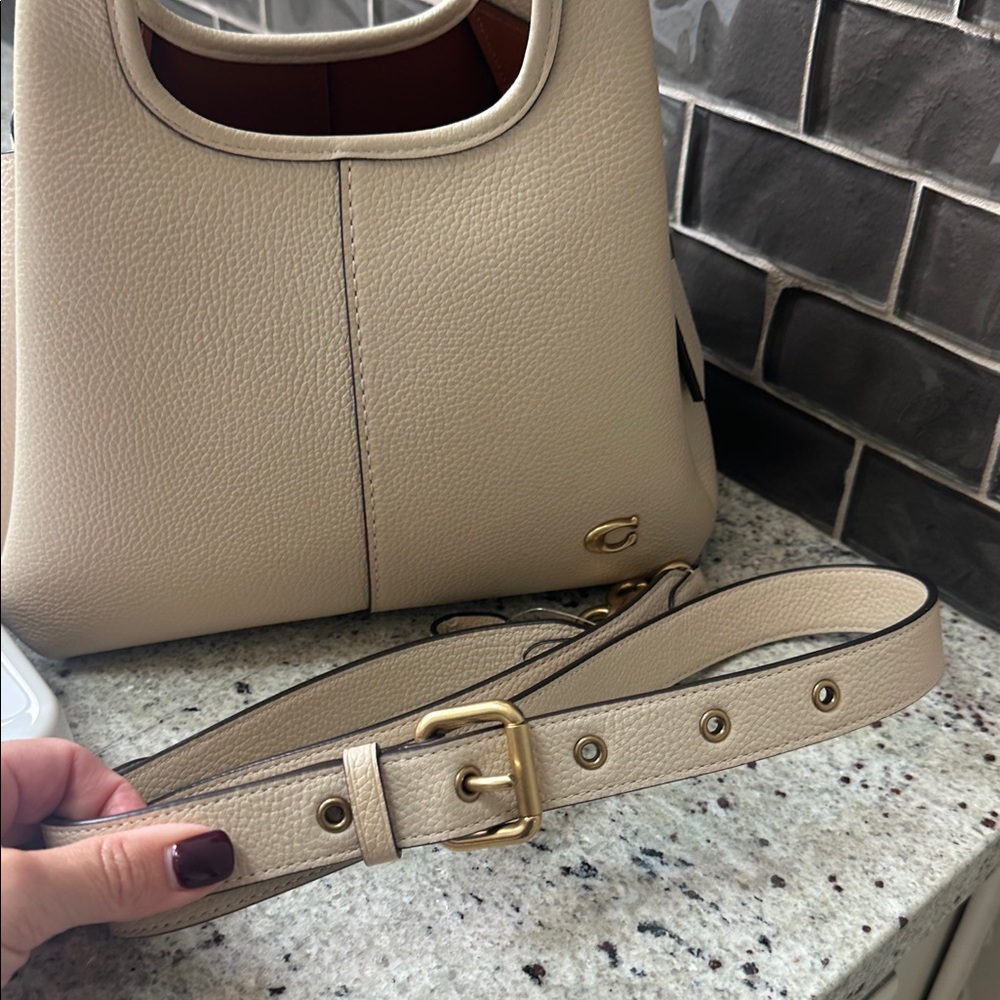 Coach Lana 23 Bag - Ivory with gold/brass hardware - Picture 11 of 12